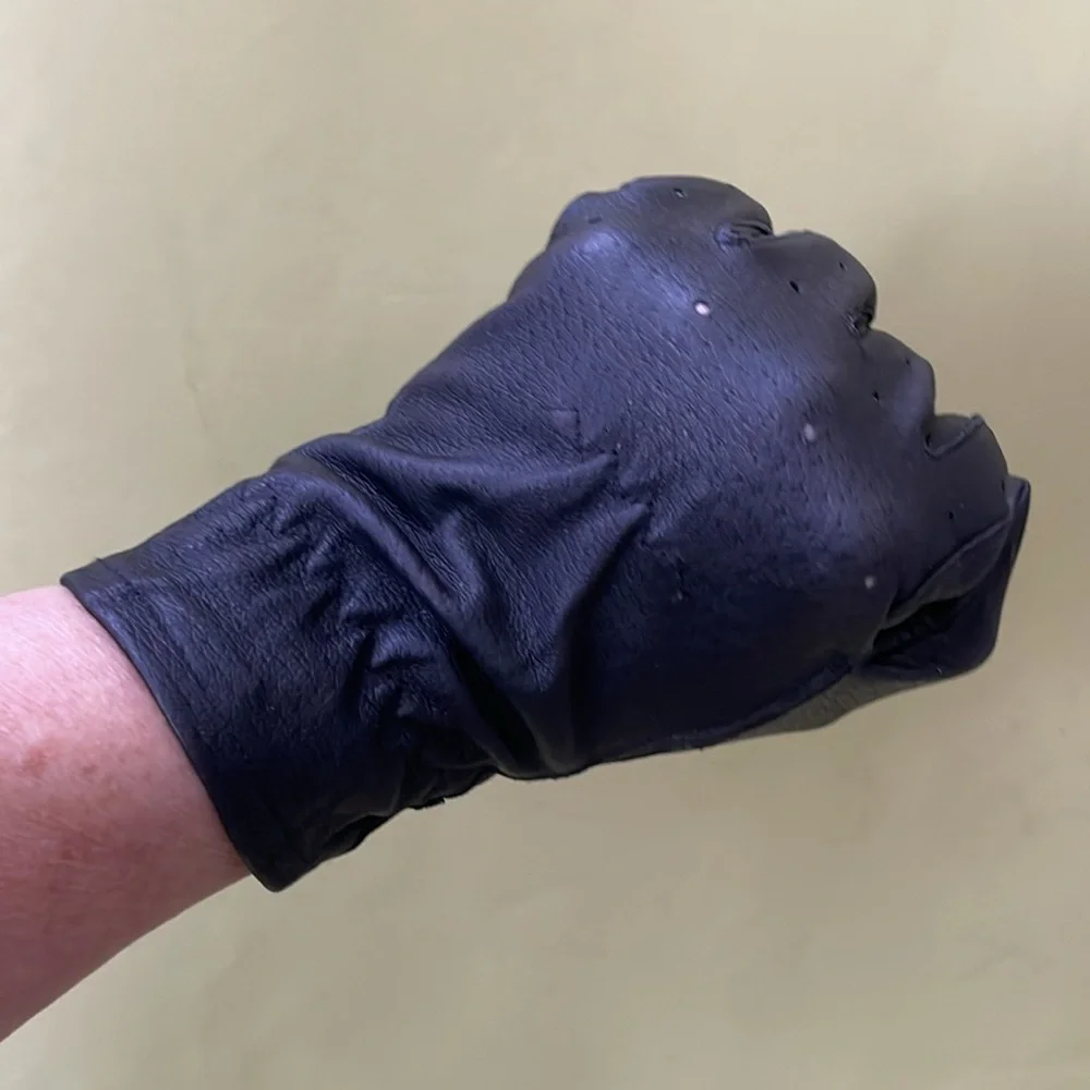 New vintage black leather riding gloves